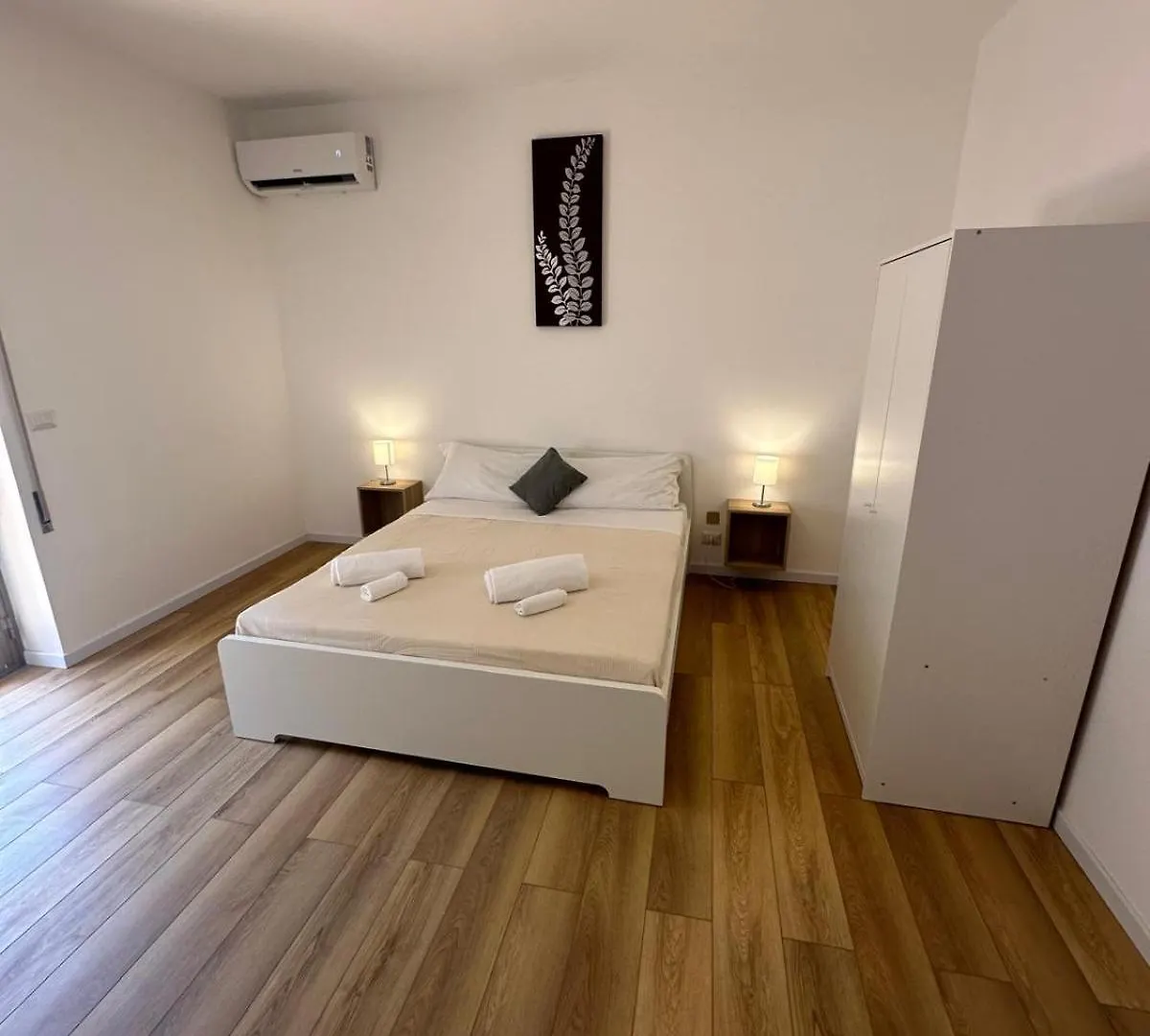 We Home Taormina Center With Parking