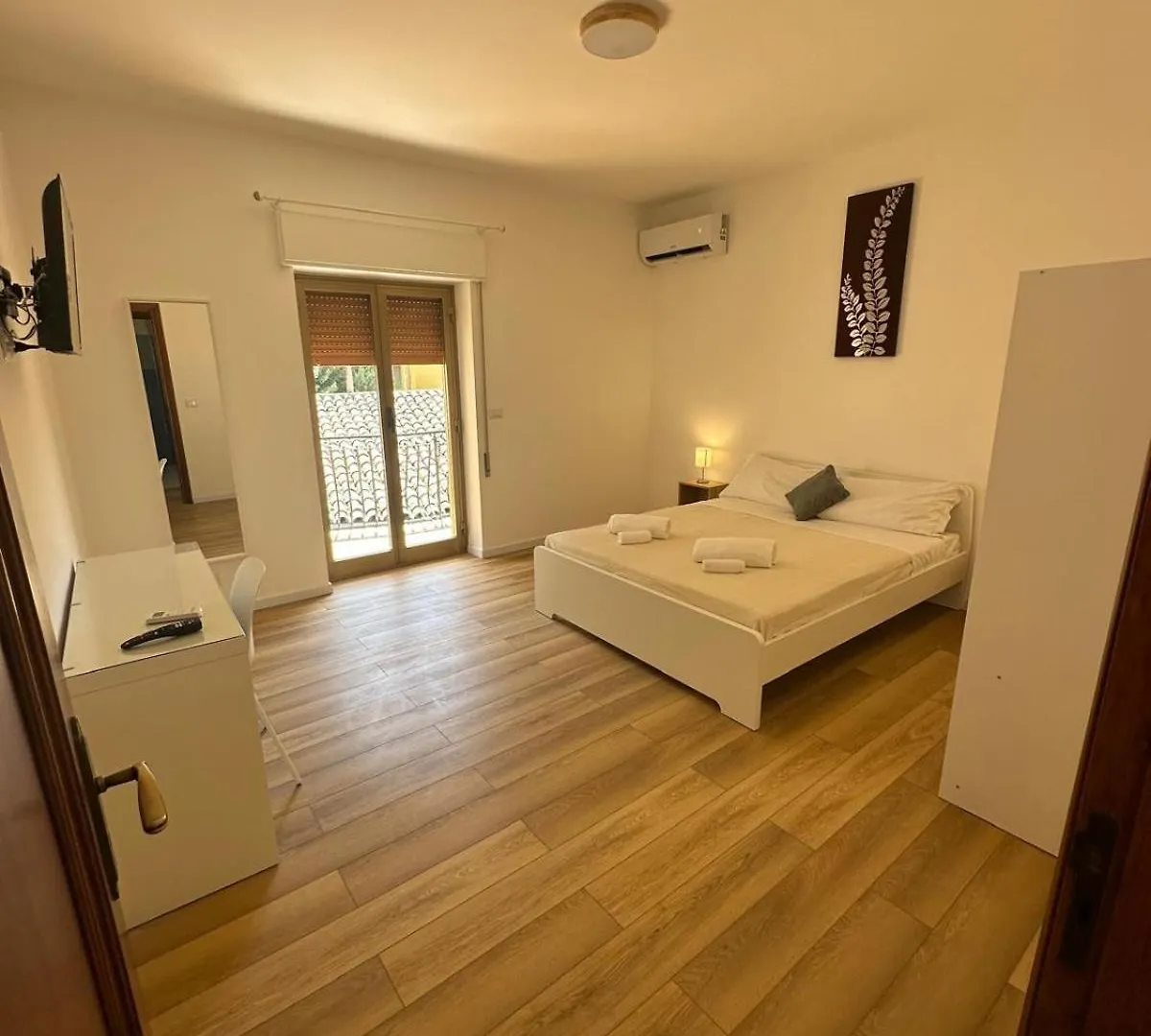 We Home Taormina Center With Parking